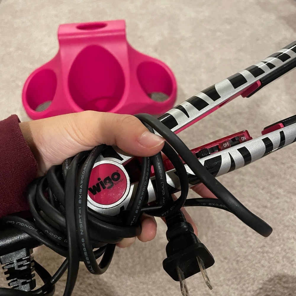 Wigo Pink & Zebra Straightener with tool holder